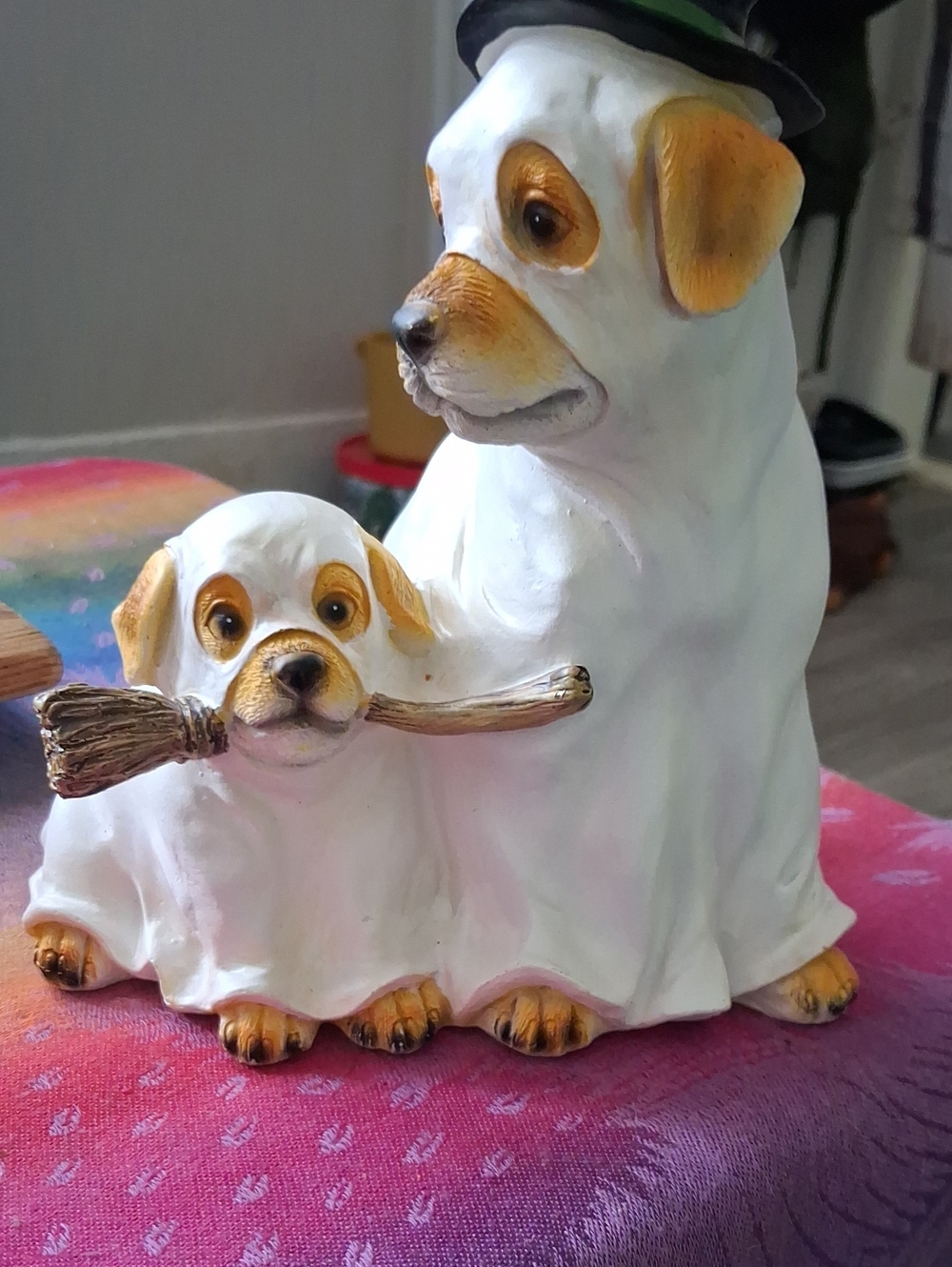 Halloween Golden Retriever Decor